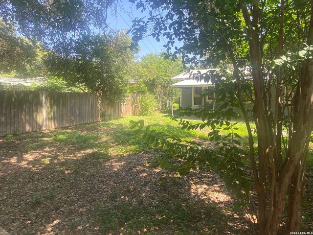 308 Larchmont Dr, San Antonio, TX 78209
