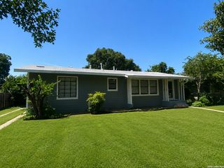 308 Larchmont Dr, San Antonio, TX 78209