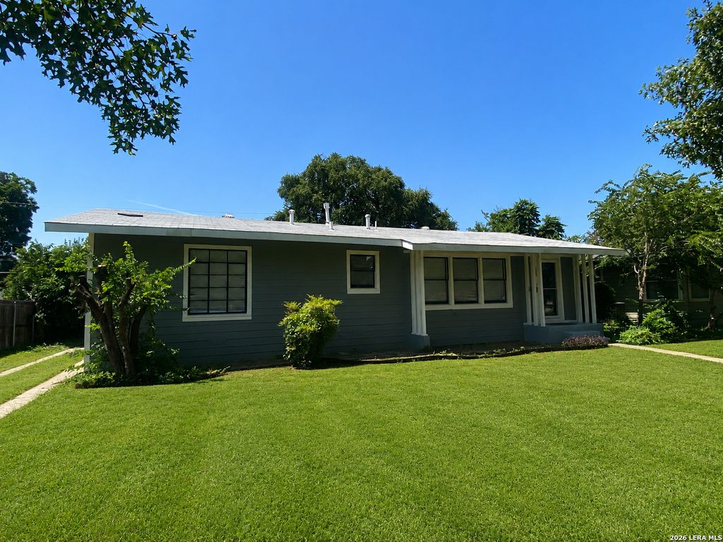 308 Larchmont Dr, San Antonio, TX 78209