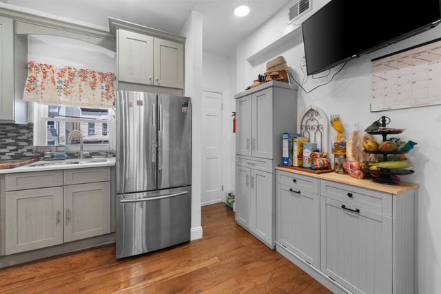 4303 KENNEDY BLVD, North Bergen, NJ 07047