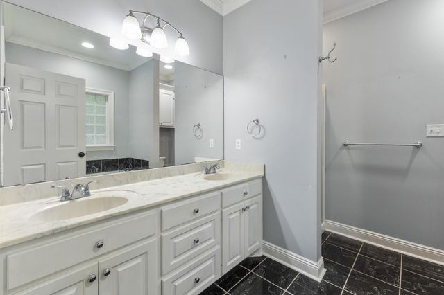 12 Classic Woods Dr., Hattiesburg, MS 39402