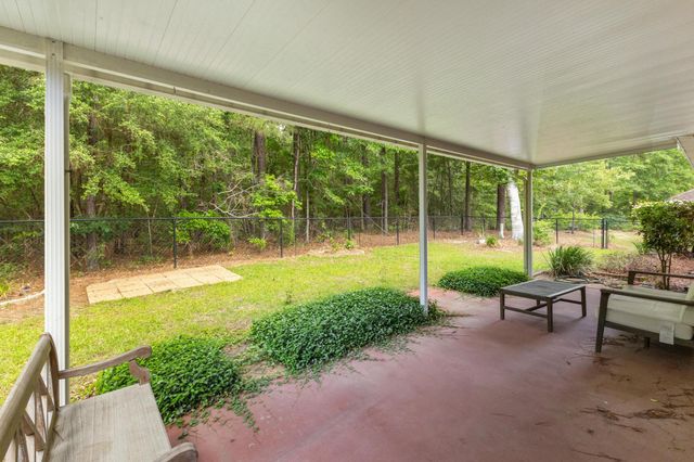 12 Classic Woods Dr., Hattiesburg, MS 39402