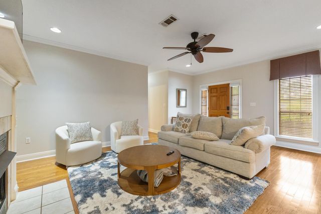 12 Classic Woods Dr., Hattiesburg, MS 39402