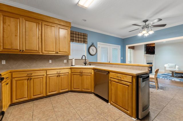 12 Classic Woods Dr., Hattiesburg, MS 39402