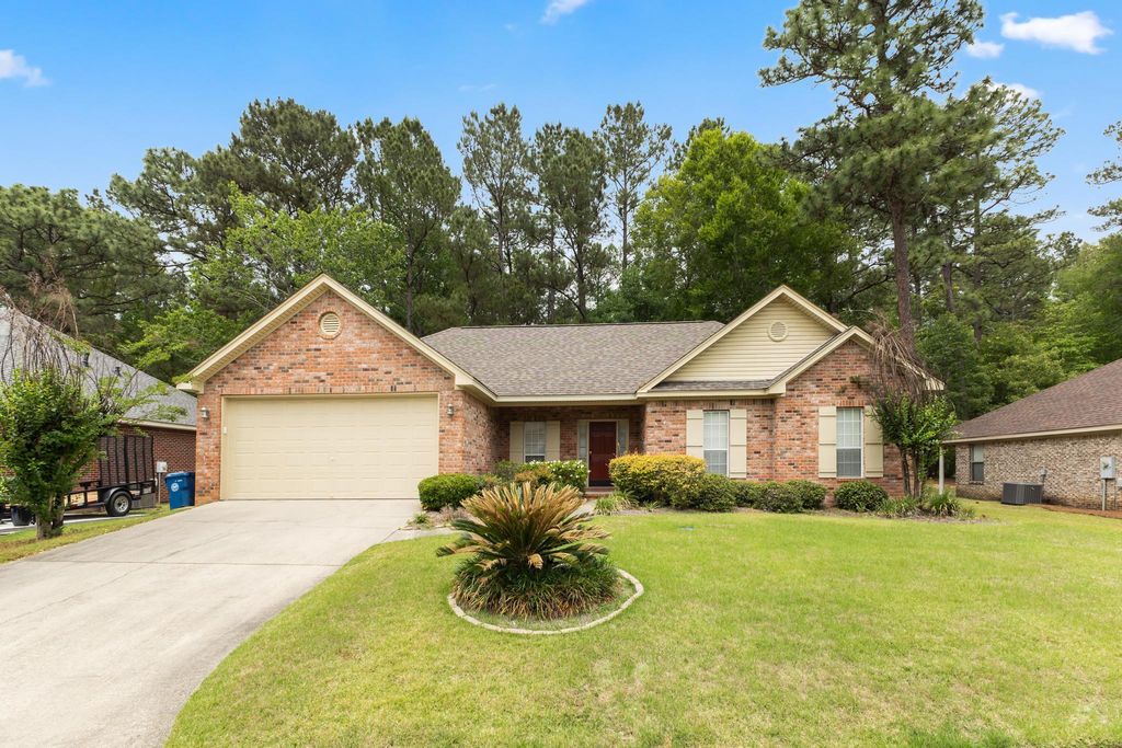12 Classic Woods Dr., Hattiesburg, MS 39402