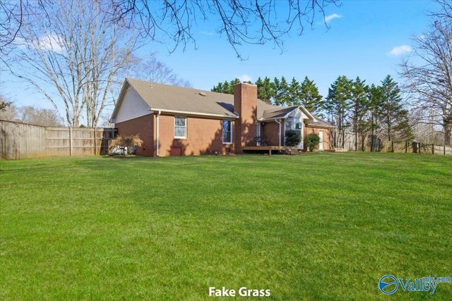 104 Lindsey Lane NW, Hazel Green, AL 35750