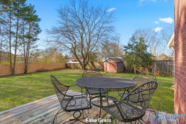 104 Lindsey Lane NW, Hazel Green, AL 35750