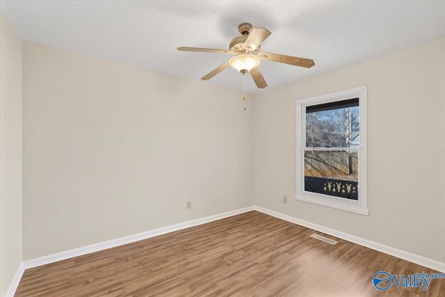 104 Lindsey Lane NW, Hazel Green, AL 35750