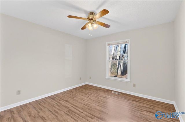 104 Lindsey Lane NW, Hazel Green, AL 35750