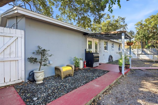 113 W NORTH STREET, Tampa, FL 33604