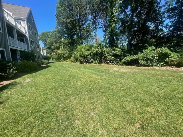 100 Fletcher Ln G, Brewster, MA 02631