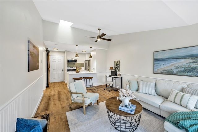 100 Fletcher Ln G, Brewster, MA 02631