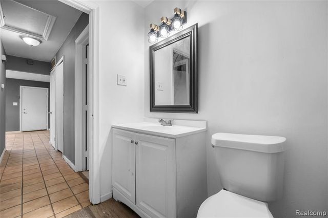 26051 Lehigh Street, Inkster, MI 48141