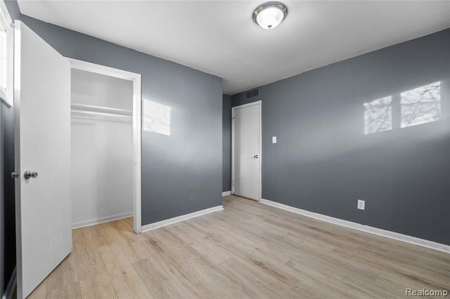 26051 Lehigh Street, Inkster, MI 48141