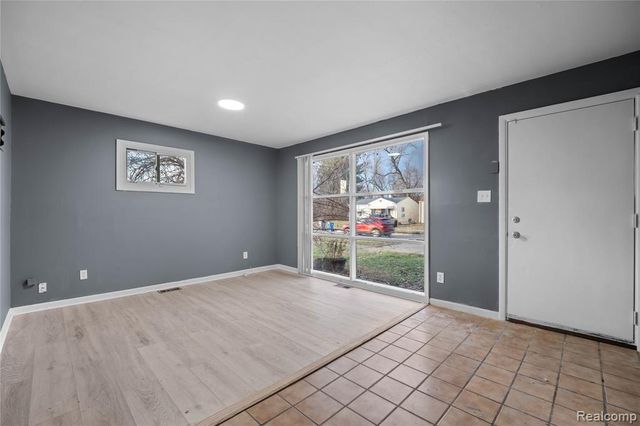 26051 Lehigh Street, Inkster, MI 48141