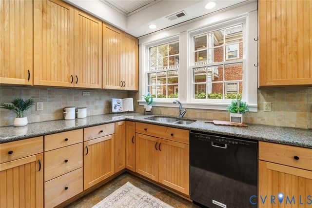 3916 Wythe Ave, Richmond, VA 23221