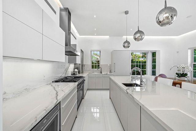 157 Peruvian Avenue, Palm Beach, FL 33480