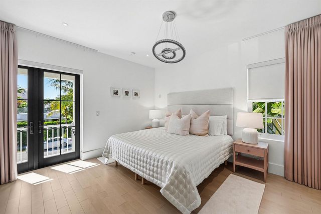 157 Peruvian Avenue, Palm Beach, FL 33480
