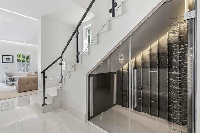 157 Peruvian Avenue, Palm Beach, FL 33480