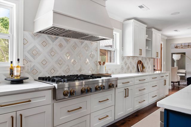8115 Vaden Dr, Brentwood, TN 37027