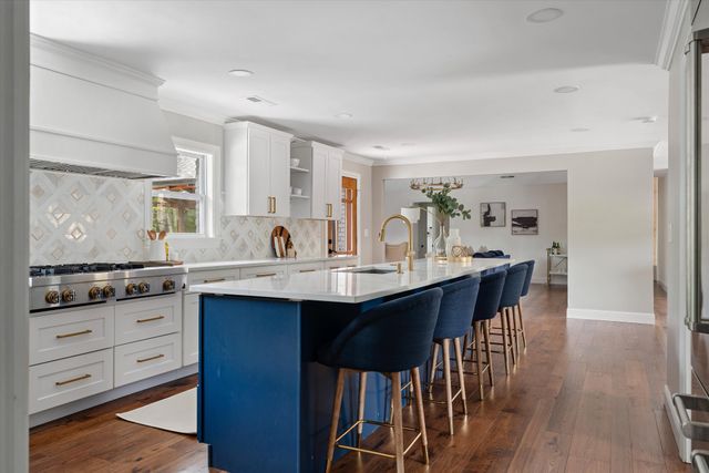 8115 Vaden Dr, Brentwood, TN 37027