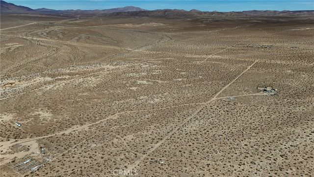 714 Esaw Road, Lucerne Valley, CA 92356