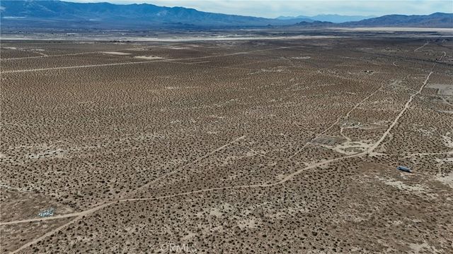 714 Esaw Road, Lucerne Valley, CA 92356