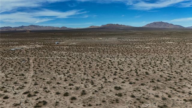 714 Esaw Road, Lucerne Valley, CA 92356