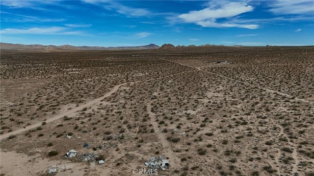714 Esaw Road, Lucerne Valley, CA 92356