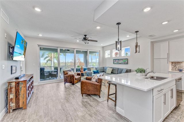 383 ARUBA CIRCLE 203, Bradenton, FL 34209