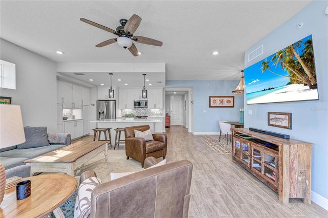 383 ARUBA CIRCLE 203, Bradenton, FL 34209