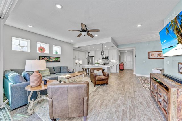 383 ARUBA CIRCLE 203, Bradenton, FL 34209