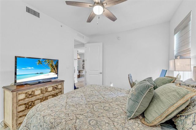 383 ARUBA CIRCLE 203, Bradenton, FL 34209