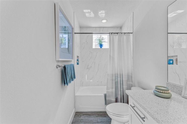 383 ARUBA CIRCLE 203, Bradenton, FL 34209