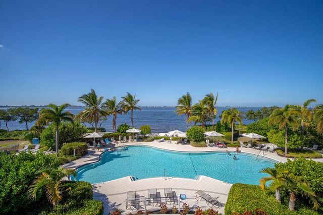 383 ARUBA CIRCLE 203, Bradenton, FL 34209