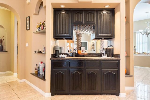 2802 S Pecan Boulevard, Donna, TX 78537