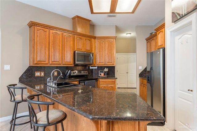 2802 S Pecan Boulevard, Donna, TX 78537