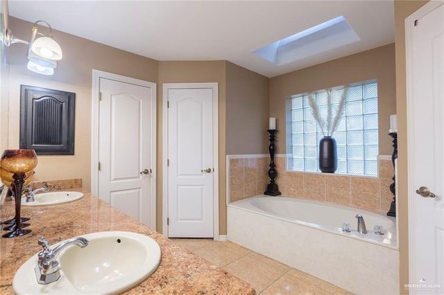 2802 S Pecan Boulevard, Donna, TX 78537