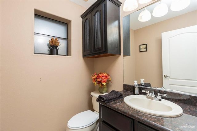 2802 S Pecan Boulevard, Donna, TX 78537