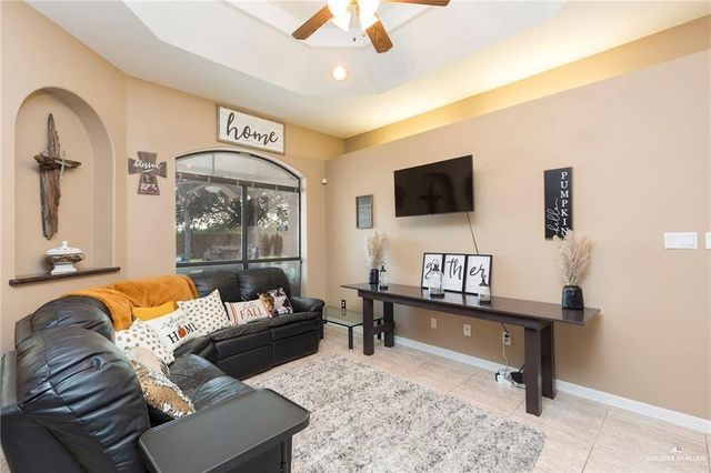 2802 S Pecan Boulevard, Donna, TX 78537