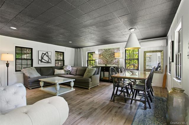 35 Old Snake Hill Road, Pound Ridge, NY 10576