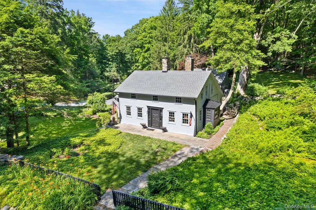 35 Old Snake Hill Road, Pound Ridge, NY 10576