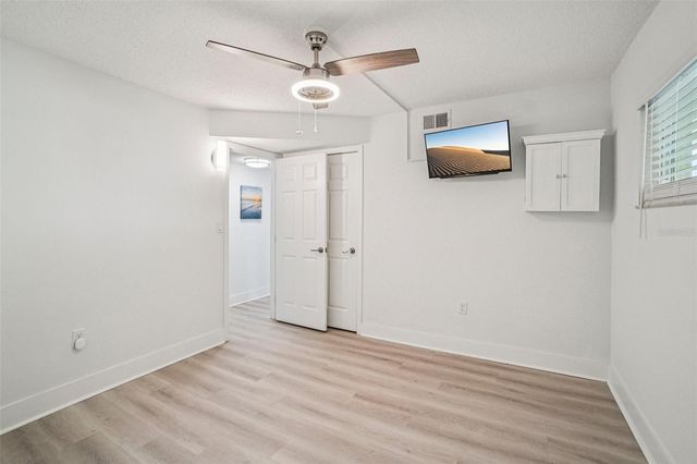 4750 COVE CIRCLE 107, St Petersburg, FL 33708