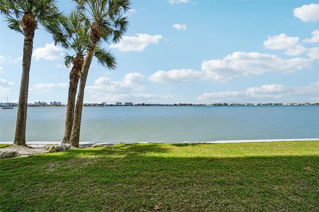 4750 COVE CIRCLE 107, St Petersburg, FL 33708