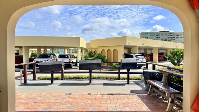 4750 COVE CIRCLE 107, St Petersburg, FL 33708