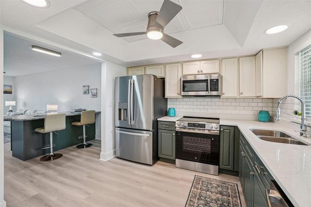 4750 COVE CIRCLE 107, St Petersburg, FL 33708