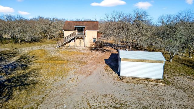 5752 Mockingbird Ln, Mathis, TX 78368