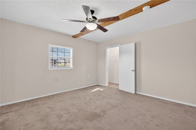 5752 Mockingbird Ln, Mathis, TX 78368