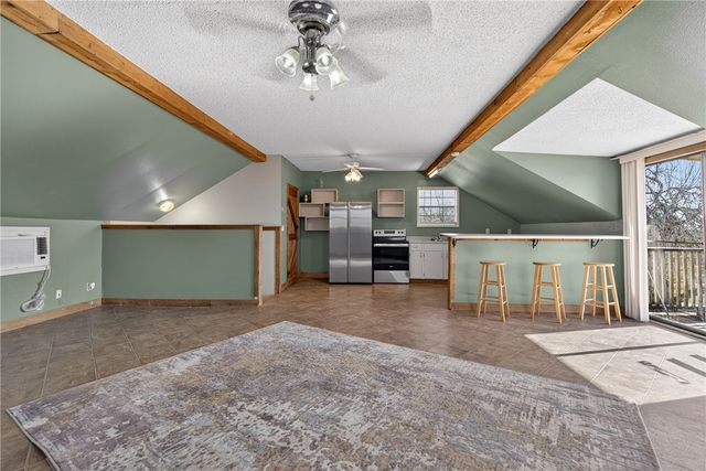 5752 Mockingbird Ln, Mathis, TX 78368