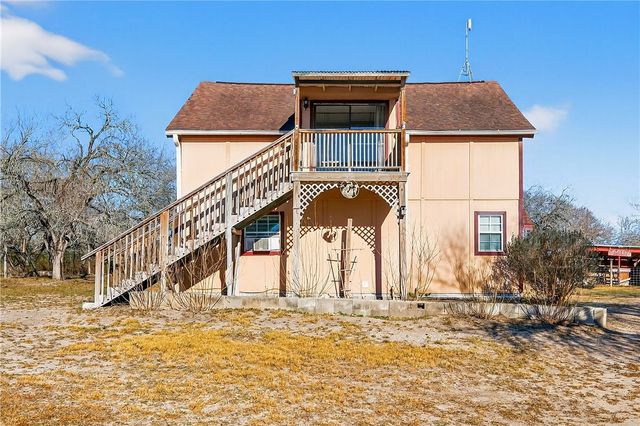 5752 Mockingbird Ln, Mathis, TX 78368